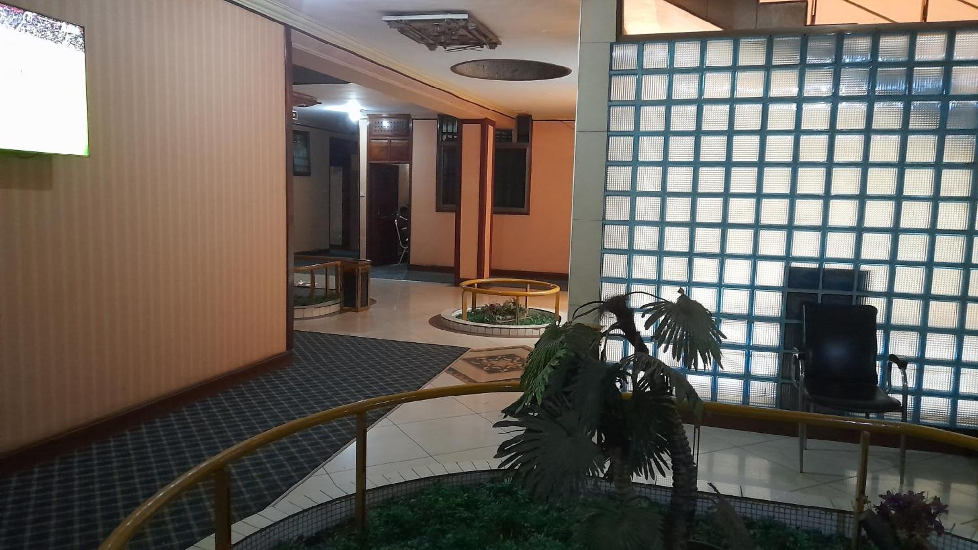New Jbk Hotel Кампала Екстер'єр фото