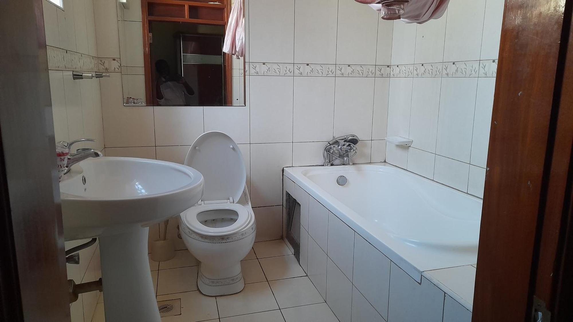 New Jbk Hotel Кампала Екстер'єр фото