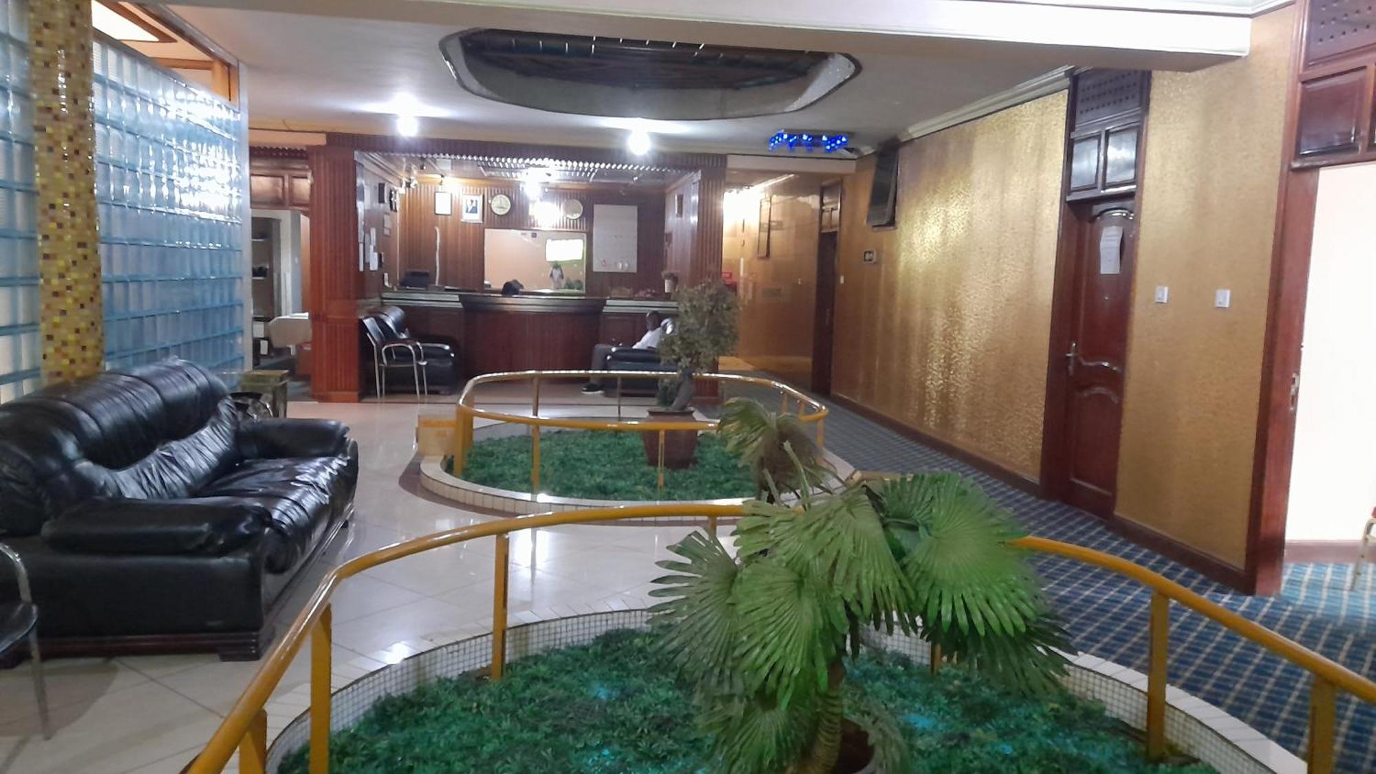 New Jbk Hotel Кампала Екстер'єр фото