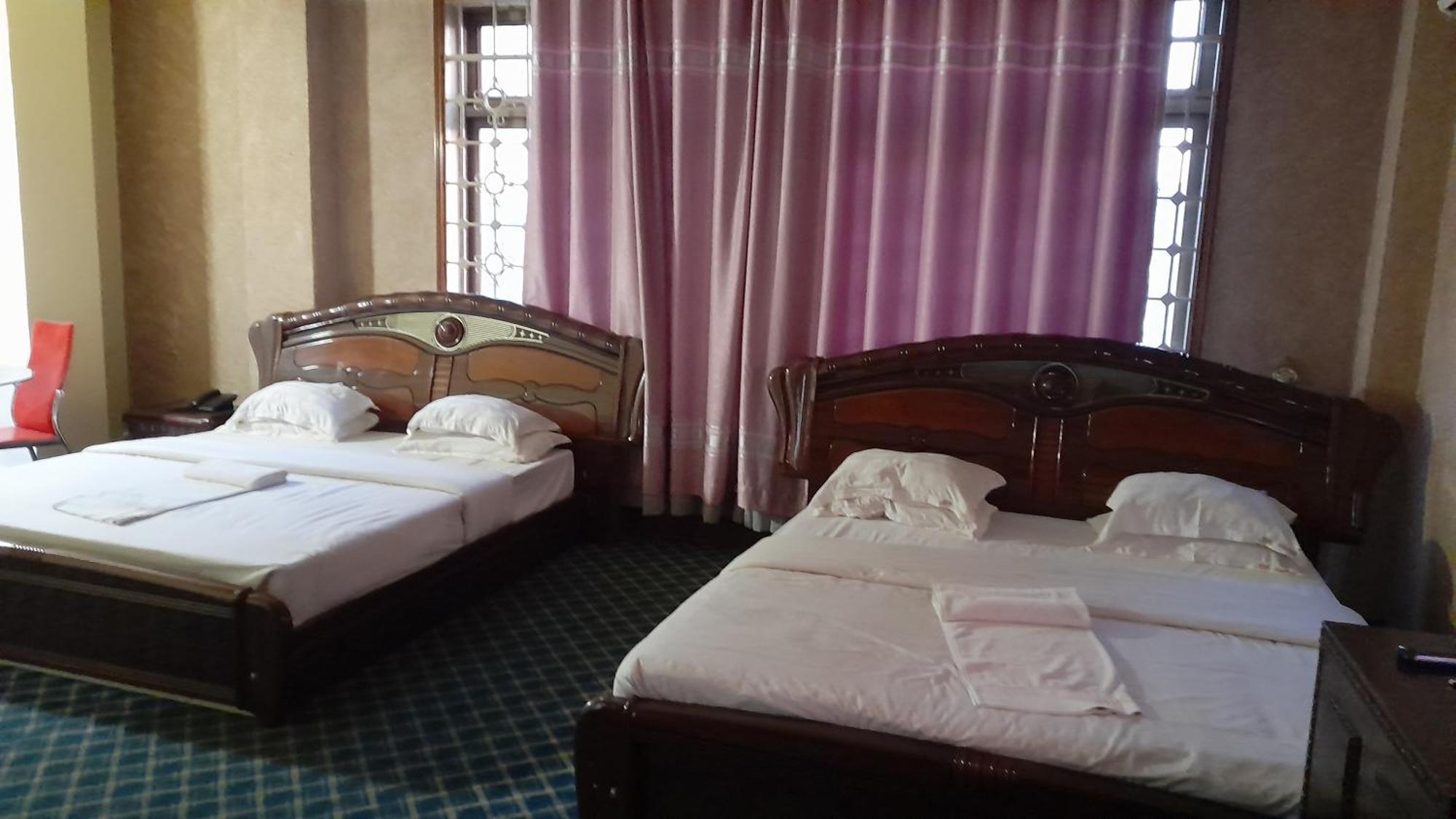 New Jbk Hotel Кампала Екстер'єр фото