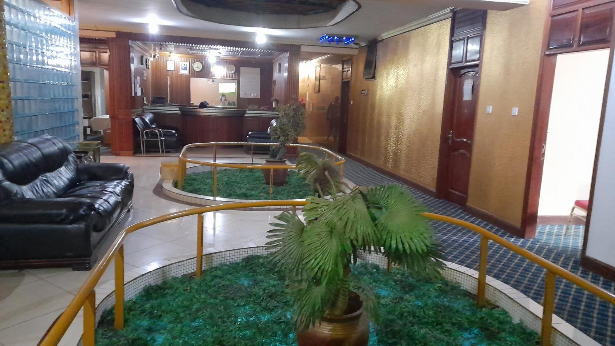 New Jbk Hotel Кампала Екстер'єр фото