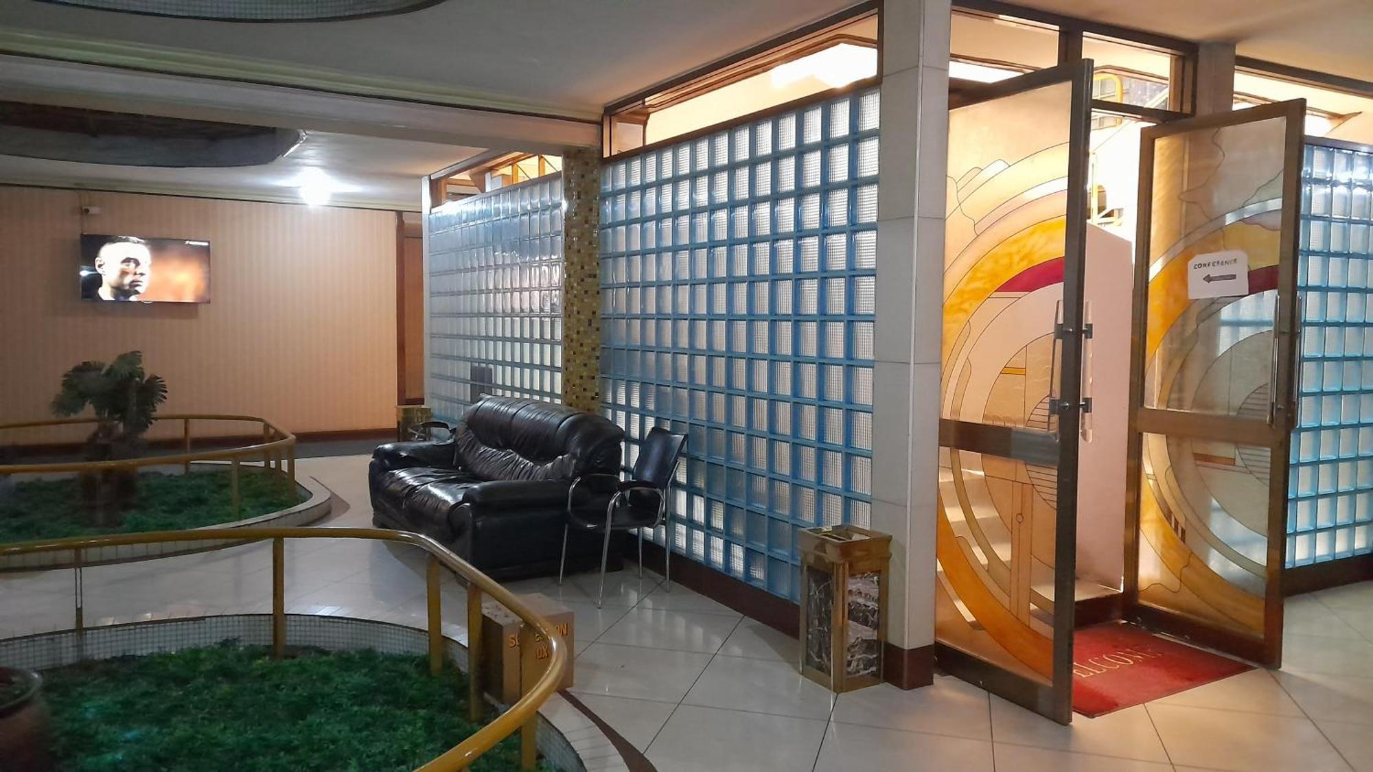 New Jbk Hotel Кампала Екстер'єр фото