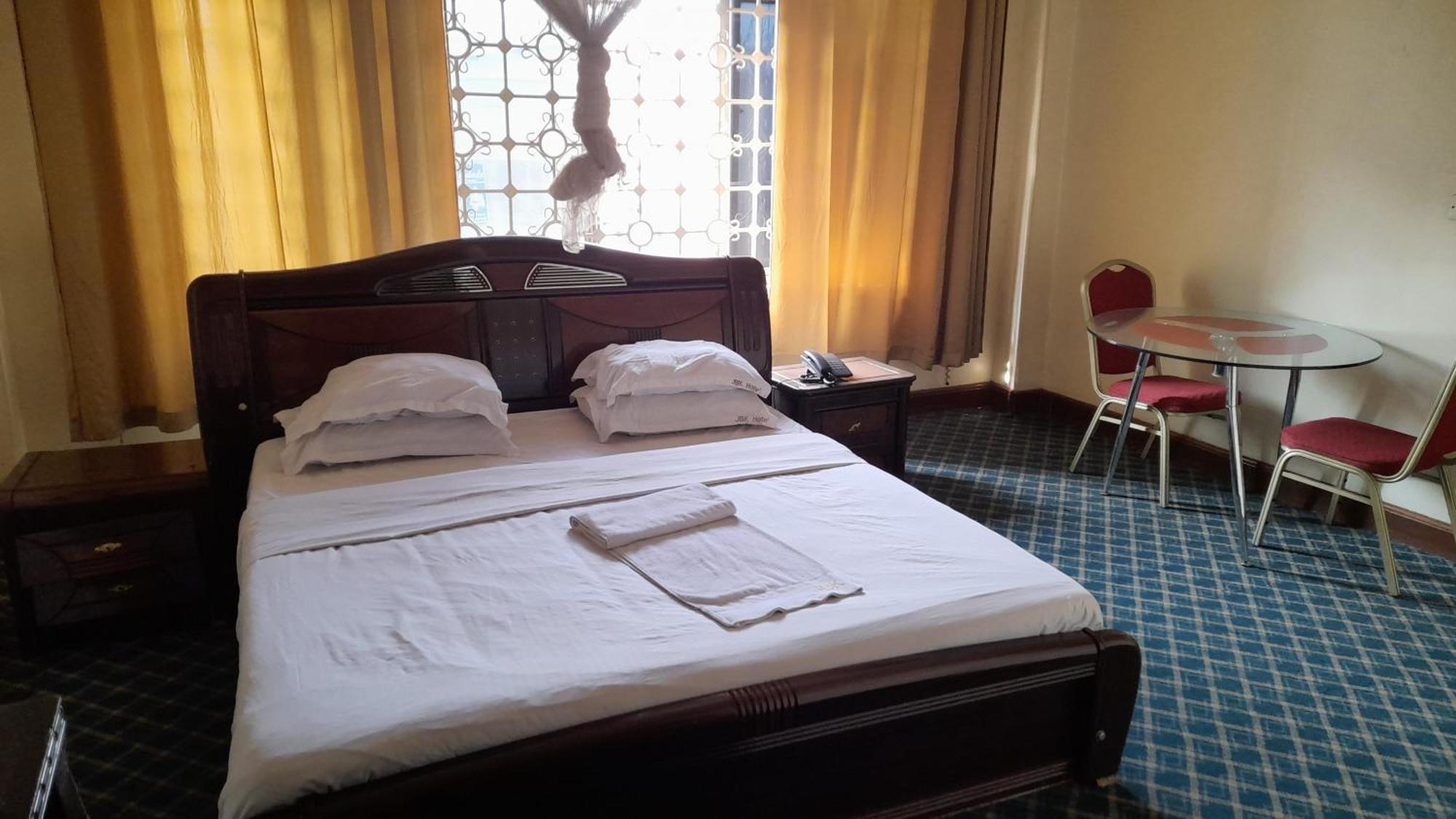 New Jbk Hotel Кампала Екстер'єр фото