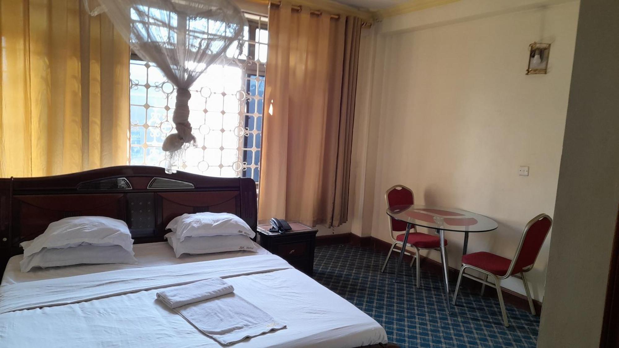 New Jbk Hotel Кампала Екстер'єр фото